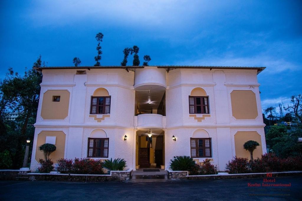 Hotel Kodai International Кодайканал Экстерьер фото