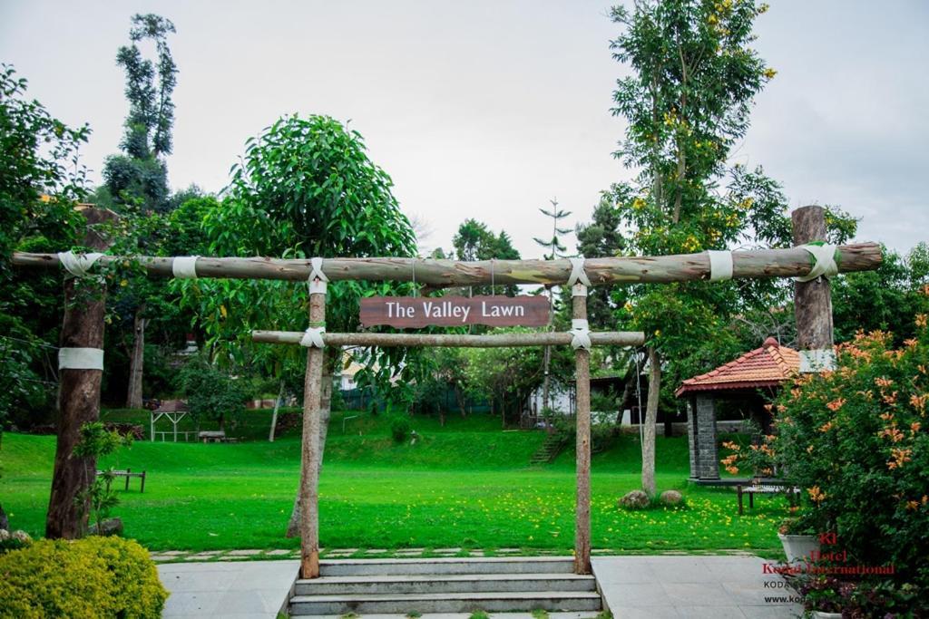 Hotel Kodai International Кодайканал Экстерьер фото